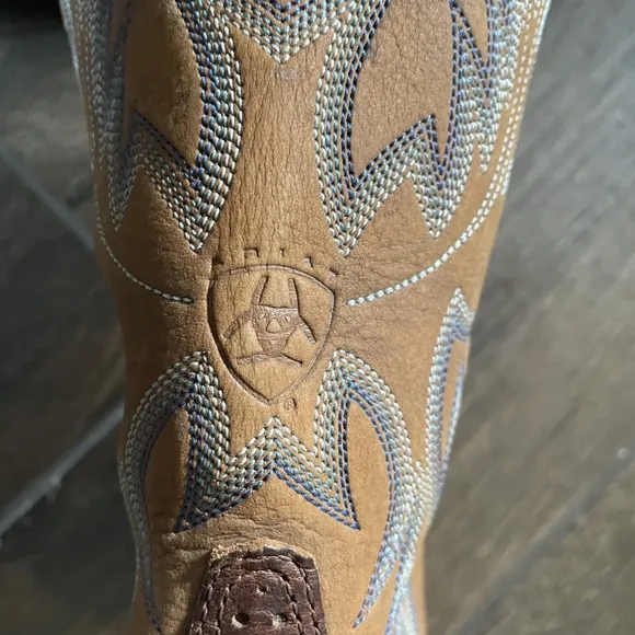 Ariat Cowboy Boots Mens 10 D Brown Leather Blue Embroidery Heritage Western