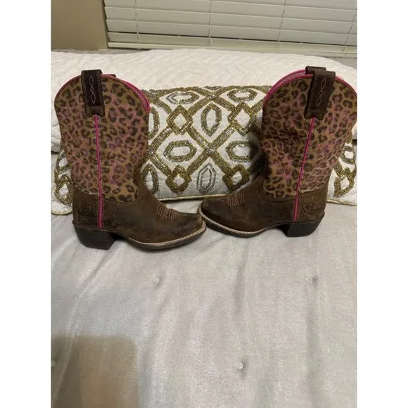 Ariat Girl Brown/Pink Leather Western Boots Size 9.5