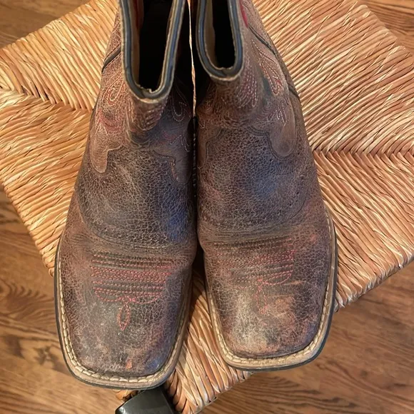 Ariat girls Brown Western Boots with Red Accents sz 2