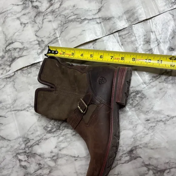 Ariat Savannah Waterproof ankle Boots Size 10 leather