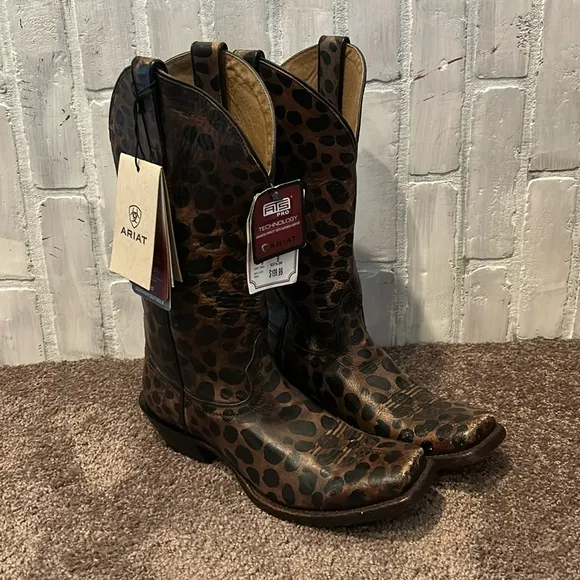 Ariat Wildcat Western cowgirl boots NWT