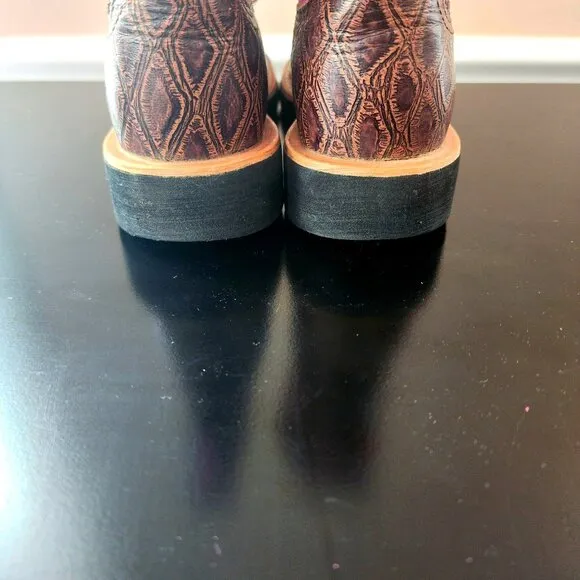 Ariat Youth Tombstone Skull Embroidered Cowboy Western boots Sz.12 (Little Kids)