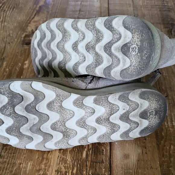 Armani Junior Suede Oxford Boots Size 5