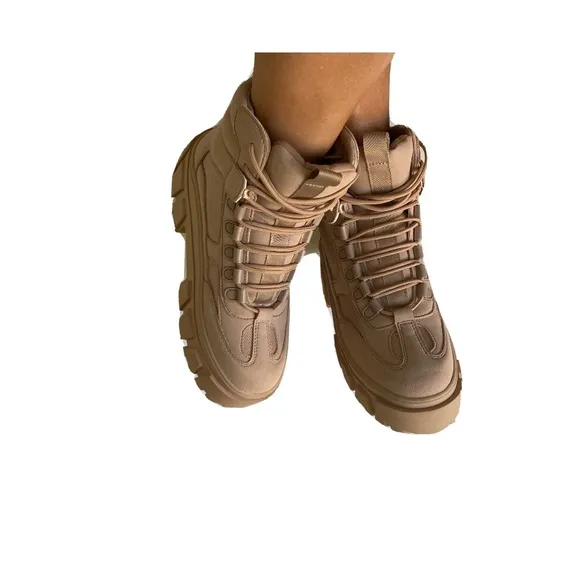 asos design lace-up boot nubuck with chunky sole Women’s size 8