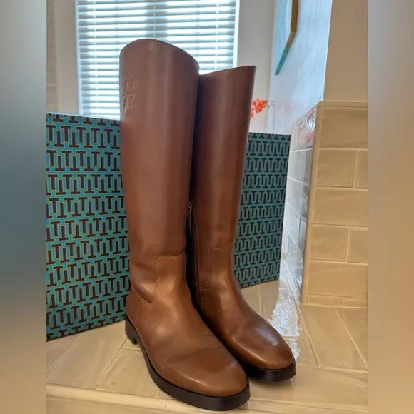 Authentic TORY BURCH Riding Leather Boots, size 8
