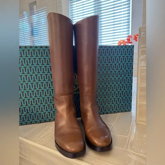 Authentic TORY BURCH Riding Leather Boots, size 8