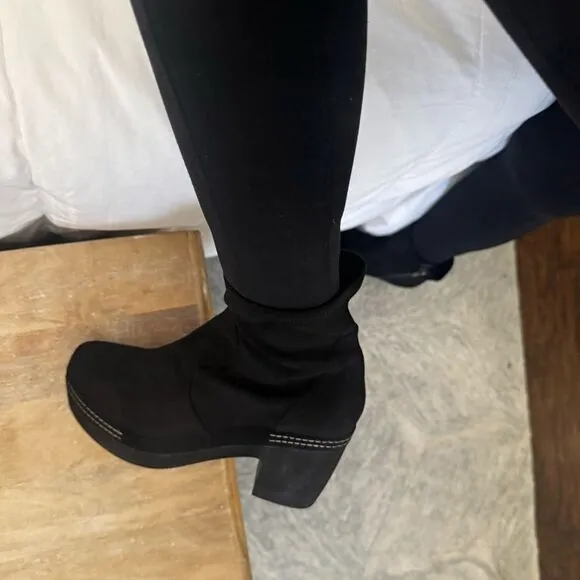 Avalanche Black Heeled Suede Side zip booties size 8