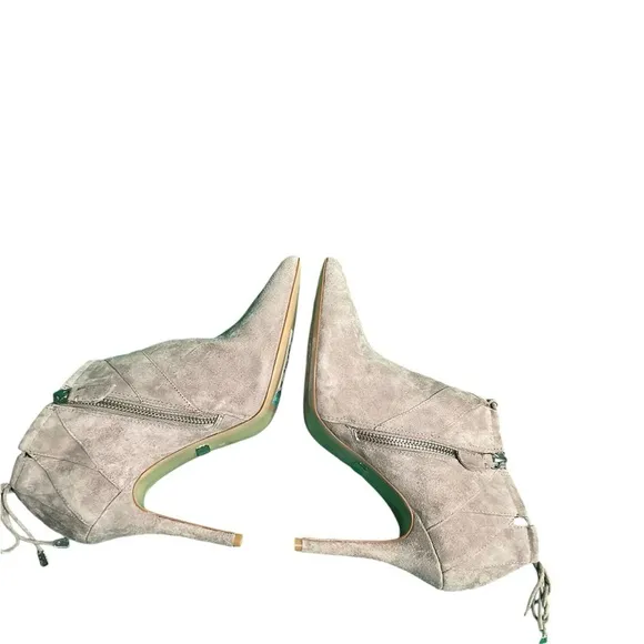 BADGLEY MISCHKA Women’s Gray Suede  High Heel Booties Boots Size 8.5