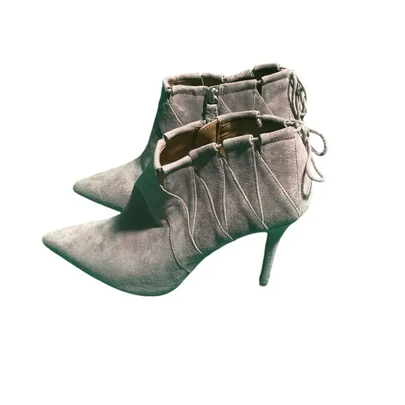 BADGLEY MISCHKA Women’s Gray Suede  High Heel Booties Boots Size 8.5