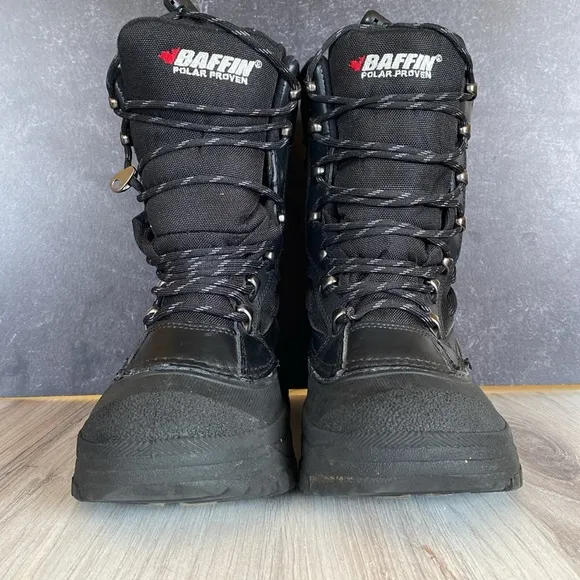 Baffin Polar Proven - Boys size 4. Excellent used condition.