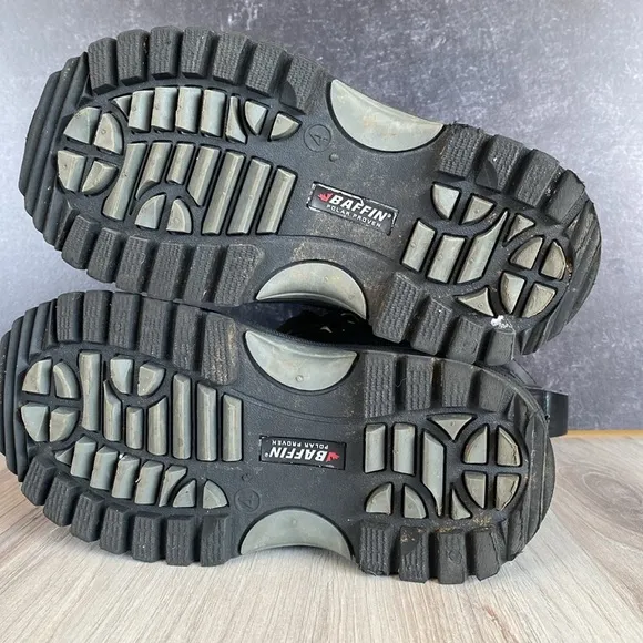 Baffin Polar Proven - Boys size 4. Excellent used condition.
