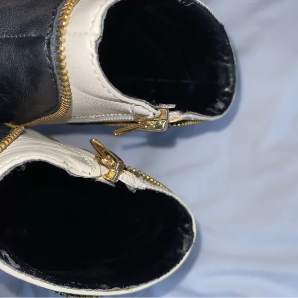 Banana Republic 7 KAMILE Booties Two Tone Black White Leather Gold Zippers