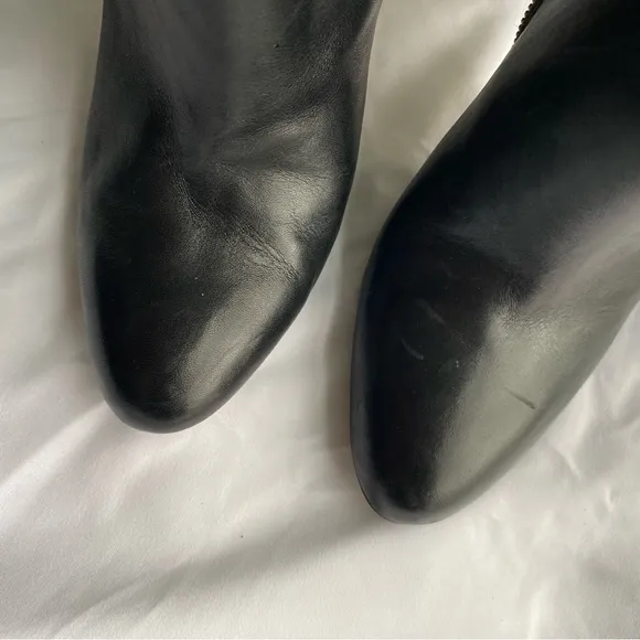 Banana Republic 7 KAMILE Booties Two Tone Black White Leather Gold Zippers