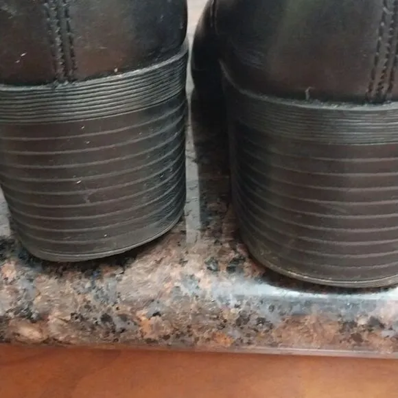 BANDOLINO BDulla Leather Boots...SIZE 7.5 M