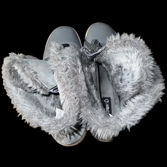 BareTraps grey and white faux furred lined lace up boots size 8.5