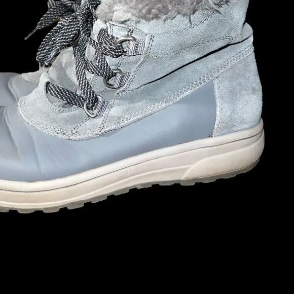 BareTraps grey and white faux furred lined lace up boots size 8.5