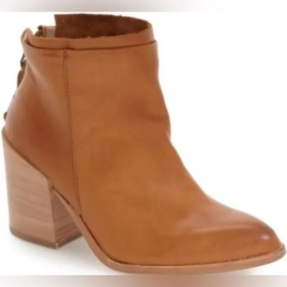 Baske California Lakota Tan Leather Ankle Boots with Chunky Heel Women’s Size 7