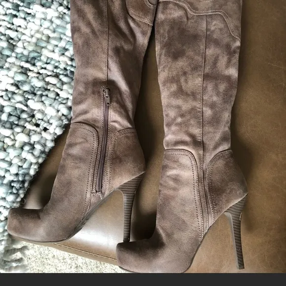 BCBG taupe platform slouch knee high boots 7.5