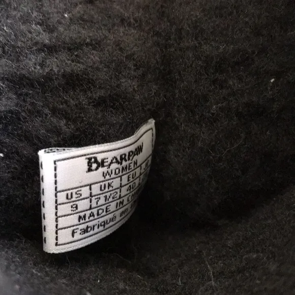Bear paw women’s SZ 9, black suede knit wool blend lined boots.