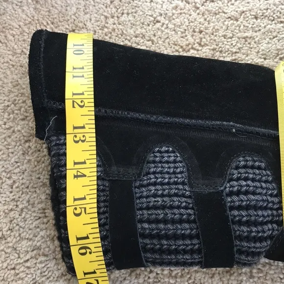 Bear paw women’s SZ 9, black suede knit wool blend lined boots.