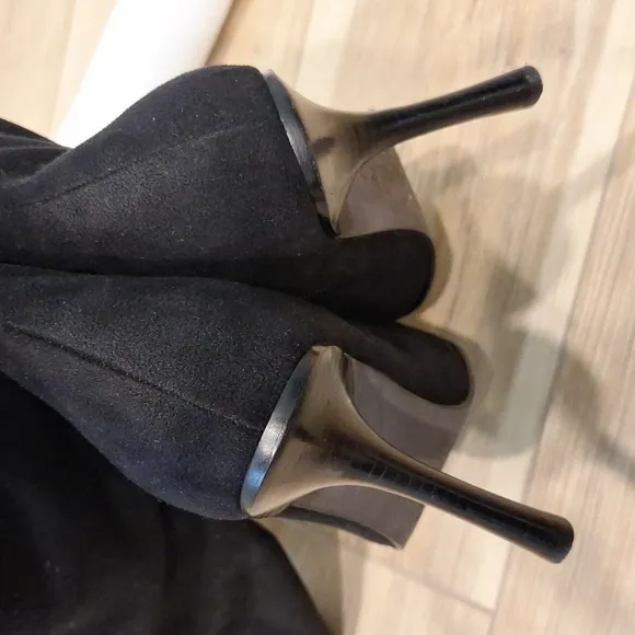 Bebe Black Pointed Over Knee Leather Suede Heeled Boots 7.5