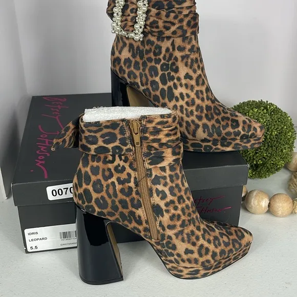 Betsey JohnsonIdris Boots Size 5.5 NIB