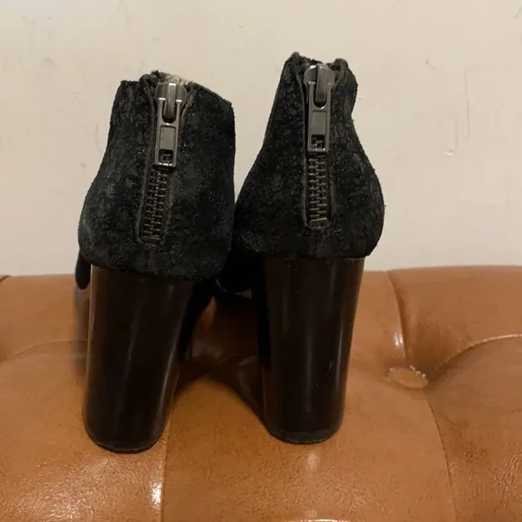 Bettye Mueller Black Leather Heeled Boots, Sz 7.5