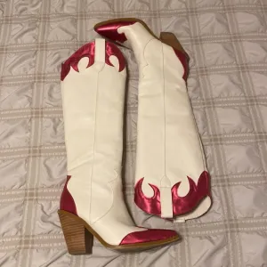 Billini SAYURI Ivory Metallic Tall Western Fashion Boots