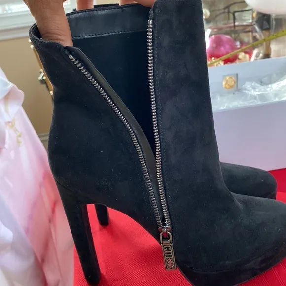 Black Platform GUESS DEJAH3 Booties