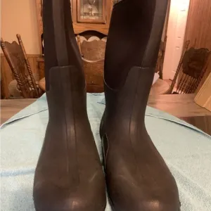 Black Rubber Boots