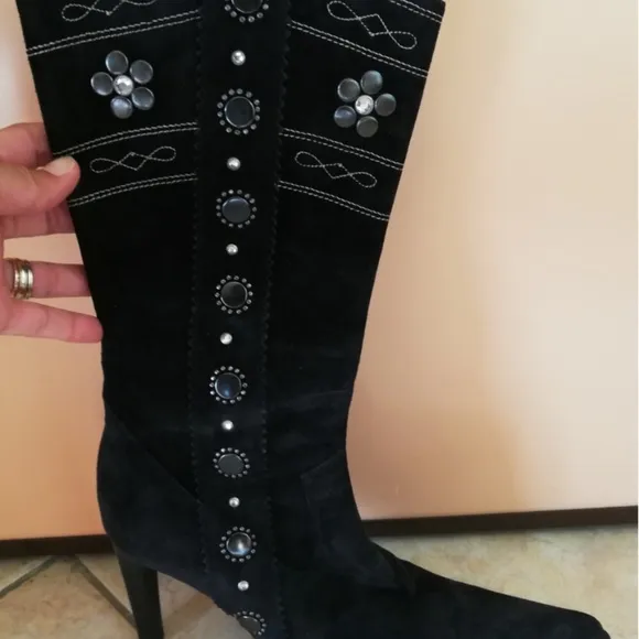 Black Suede Cowboy Boots - LE Silla