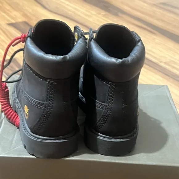 Black Timberland boots / toddler boy size 10/ like new