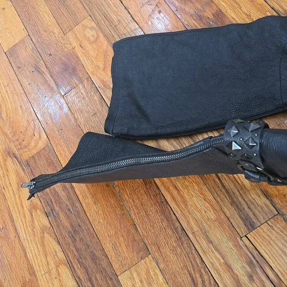 Black Vera Wang leather boots