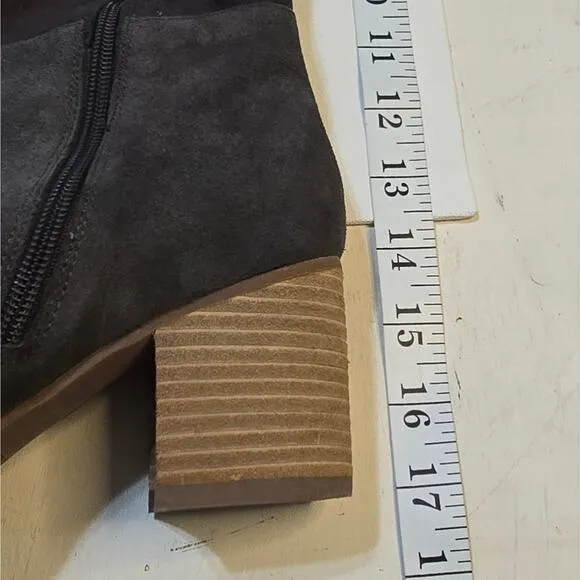 Blondo B6938 635 Nada Suede Knee High Waterproof Boots Gray Size 7.5 New!