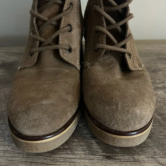 Blondo Light Brown Suede Leather Boots Women’s Size 9.5 Chunky Heel Waterproof