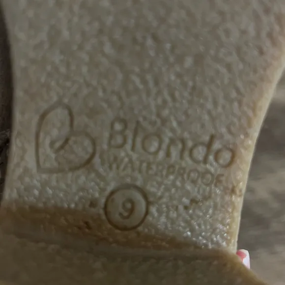 Blondo Light Brown Suede Leather Boots Women’s Size 9.5 Chunky Heel Waterproof