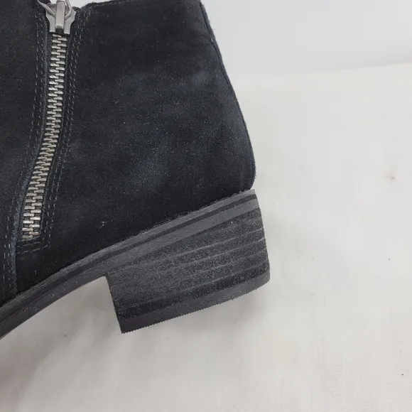 Blondo Linda Suede Waterproof Bootie in Black Size 8.5