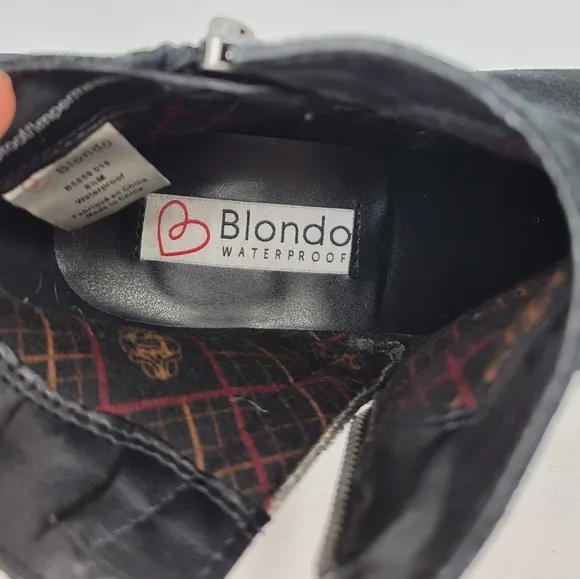 Blondo Linda Suede Waterproof Bootie in Black Size 8.5