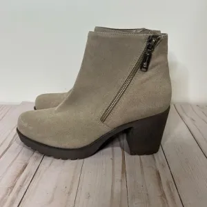 Blondo Tan Nude Leather Suede Waterproof Lug Boots