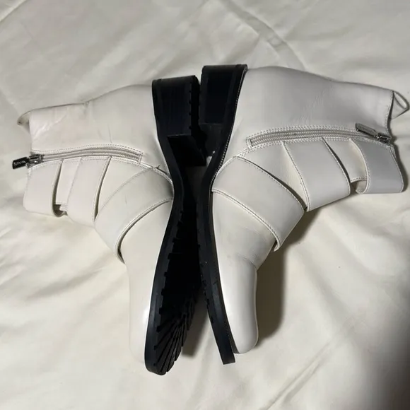 Blondo Women’s Camila Waterproof Moto Buckle Biker Bootie in Ivory/Off White