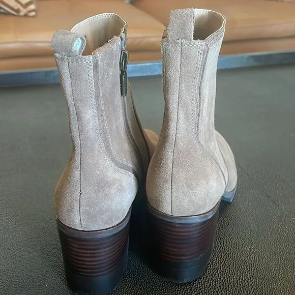 Blondo Raniah Suede Taupe Boots size 9M