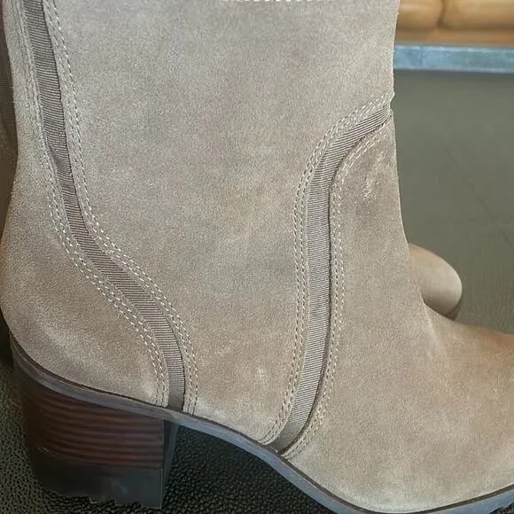 Blondo Raniah Suede Taupe Boots size 9M