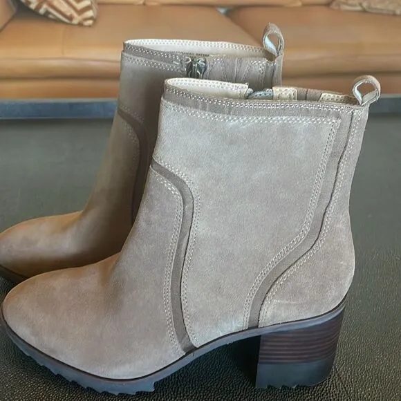 Blondo Raniah Suede Taupe Boots size 9M