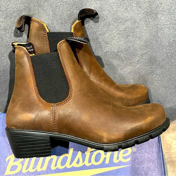 Blundstone Women’s Leather Boots Antique Brown Size 9.5 US