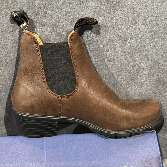 Blundstone Women’s Leather Boots Antique Brown Size 9.5 US