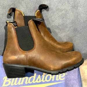 Blundstone Women’s Leather Boots Antique Brown Size 9.5 US