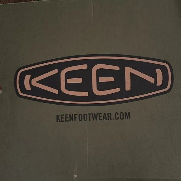 BNIB Keen Greta Waterproof Boots Big Kids' Size 4 Black/Purple