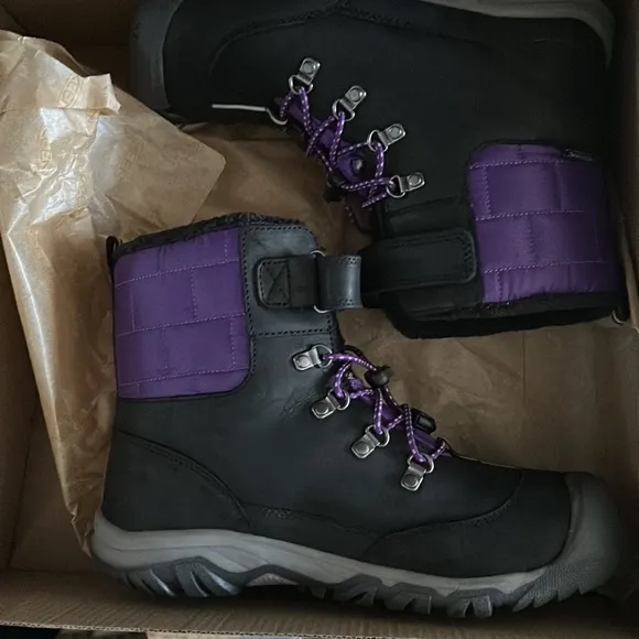 BNIB Keen Greta Waterproof Boots Big Kids' Size 4 Black/Purple