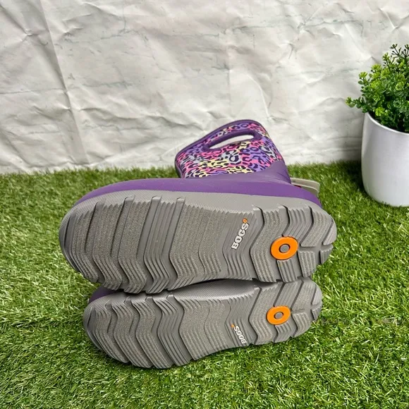 Bogs Boots Girls Sz 2 Kids Purple Leopard Neo-Classic InsulatedWaterproof