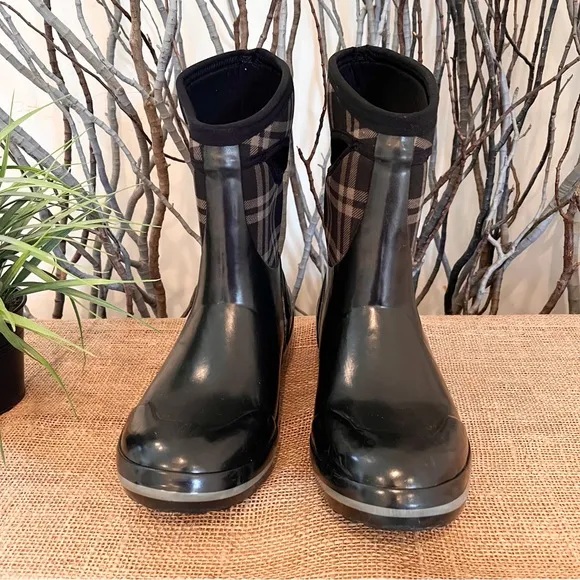 BOGS Plimsoll Plaid Mid Calf Insulated Waterproof Boots Size 10 Women’s